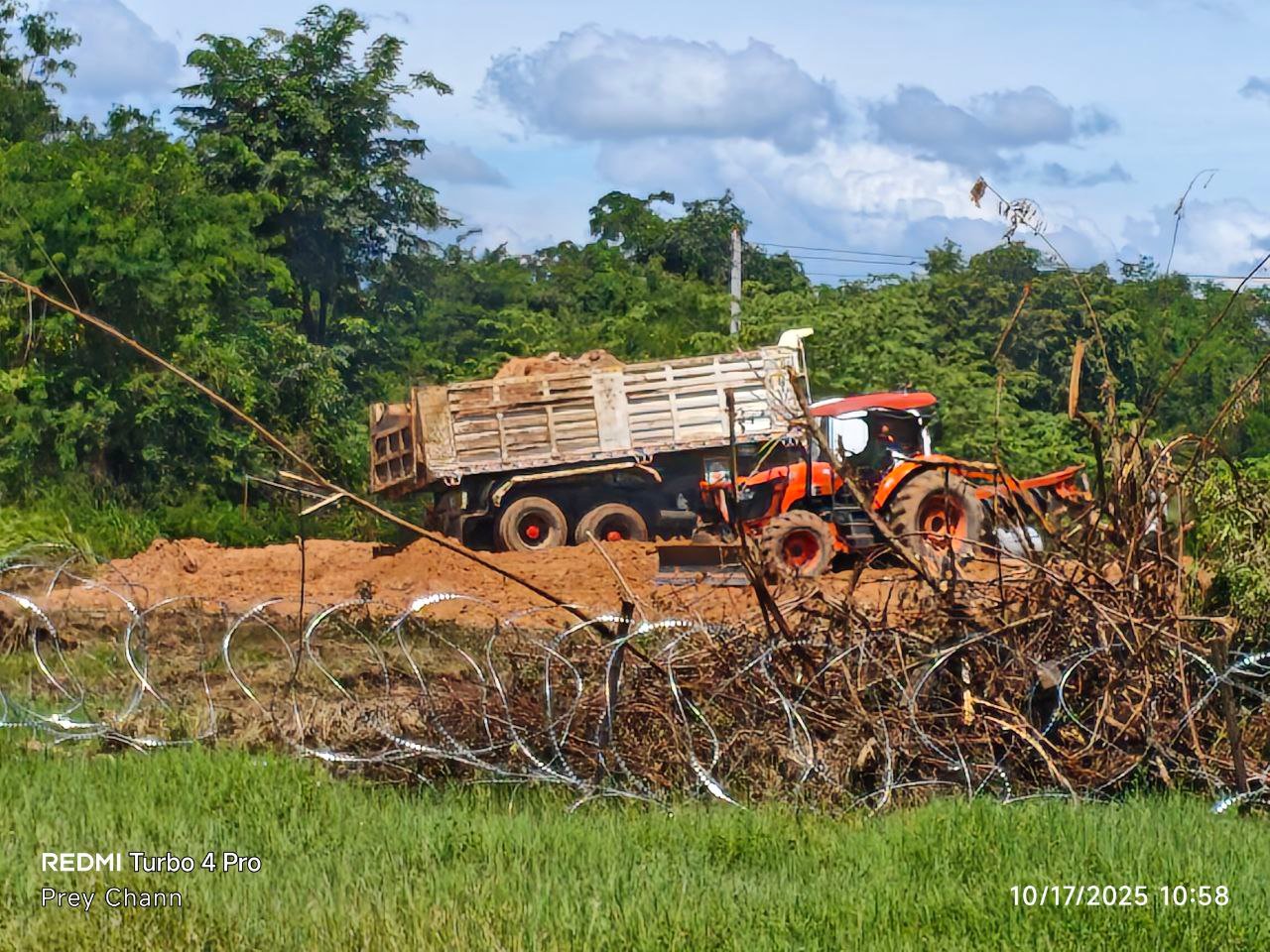 កម្ពុជាច្រានចោលការអះអាង​របស់យោធាថៃដែល​ថា កន្លែង​ដែល​ទាហាន​ថៃ​បាន​ជាន់​​គឺ​​ជា​​ទឹក​​ដី​​របស់​​ថៃ